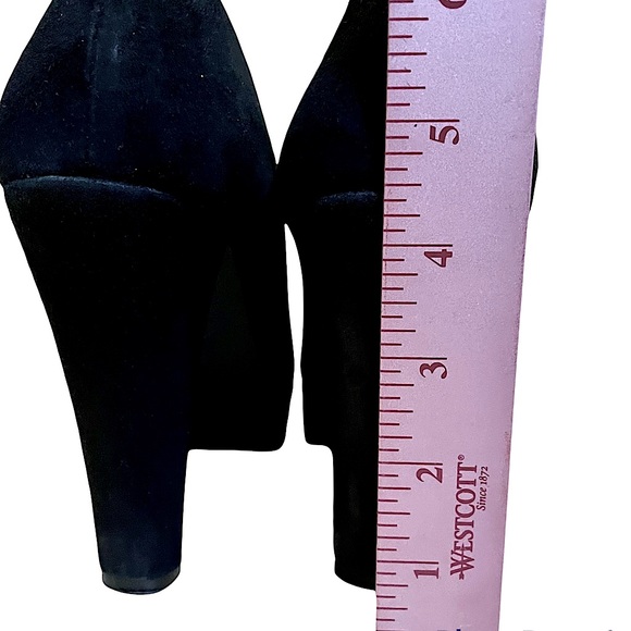 Calvin Klein’s Carley Platform Pump with Kick-Up Toe. Black Suede heels Size 7M - Picture 7 of 10